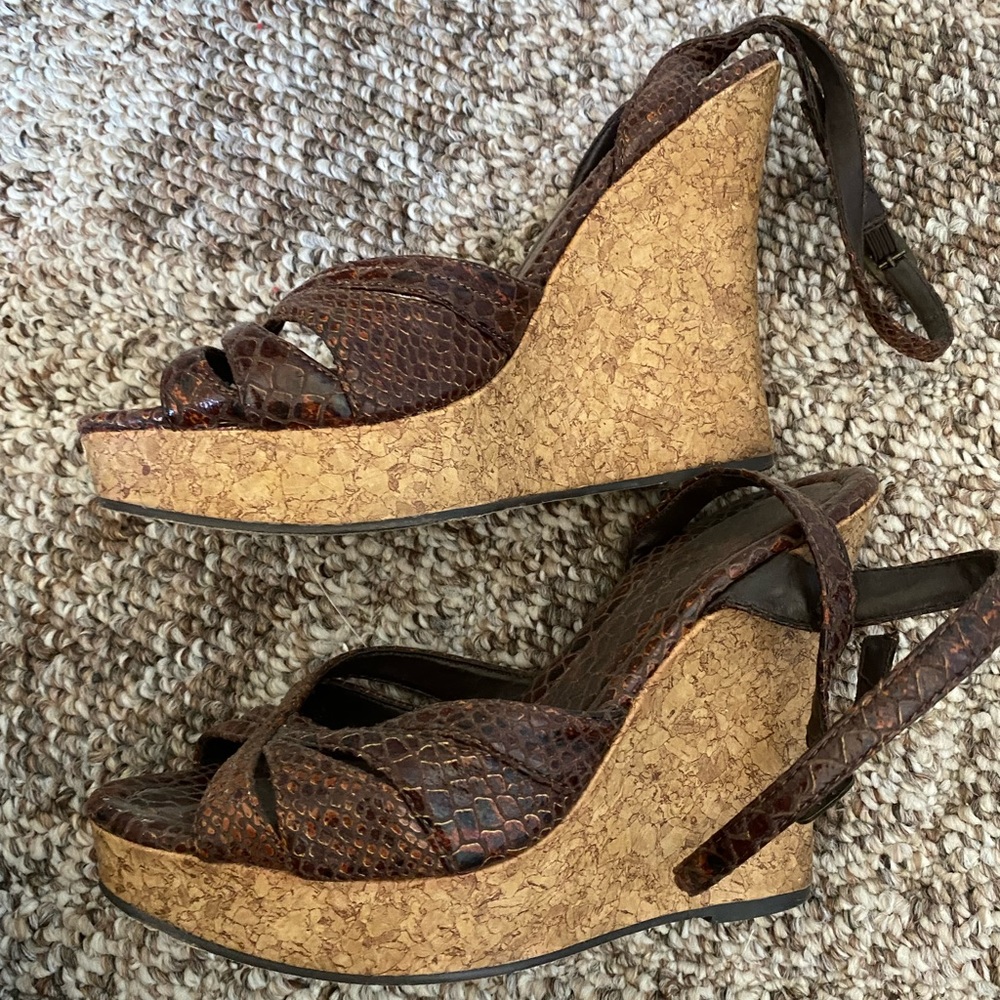 Brown wedges